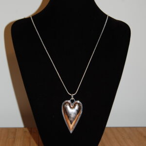 Heartdrop necklace