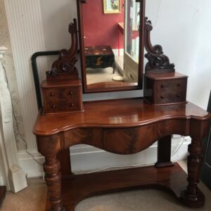 Victoria Duchess Dressing table