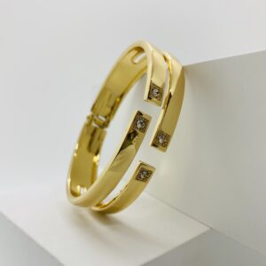 Gold plated Spring back bracelet